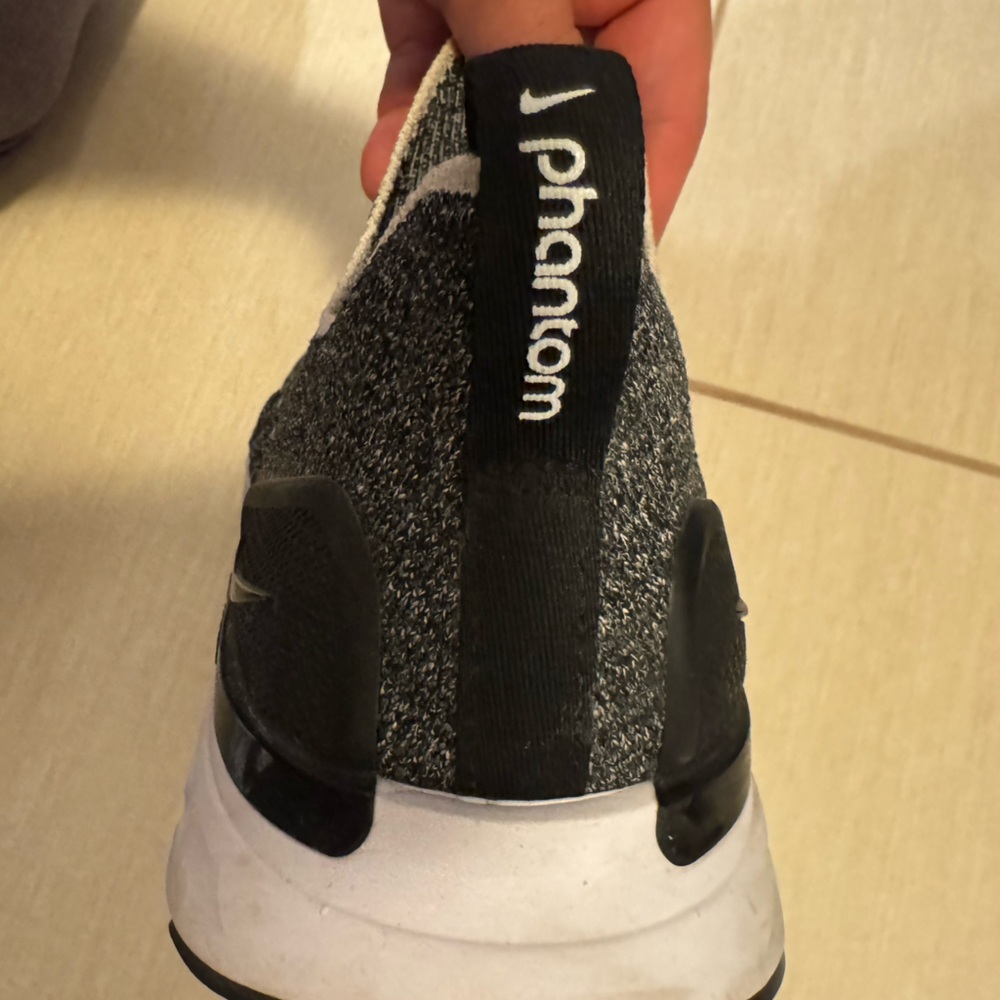 Women’s phantom - Nike Black and White Knit Running Shoes